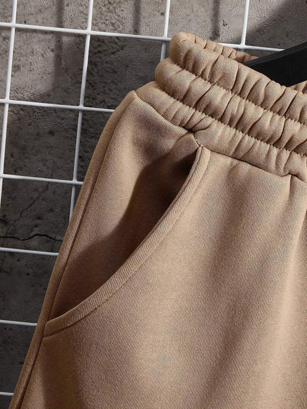 Manfinity Dauomo Men Spring/Summer Casual Solid Color Drawstring Waist Shorts